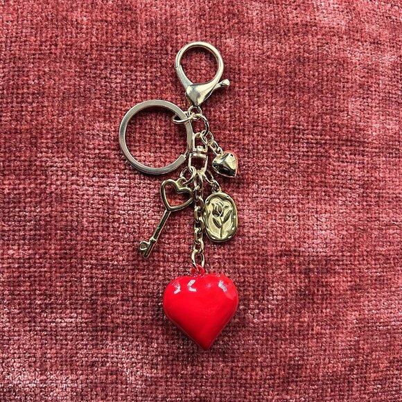 HEARTS AND FLOWERS Bag Charm Gold Tone 🌺 - Picture 4 of 9